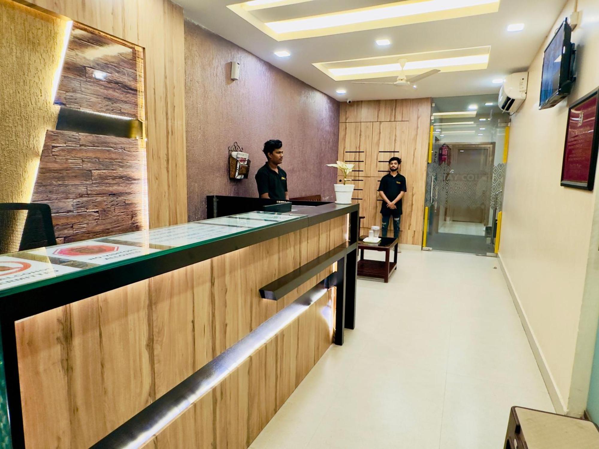 Stay Court - Business Class Hotel - Near Central Railway Station 첸나이 외부 사진