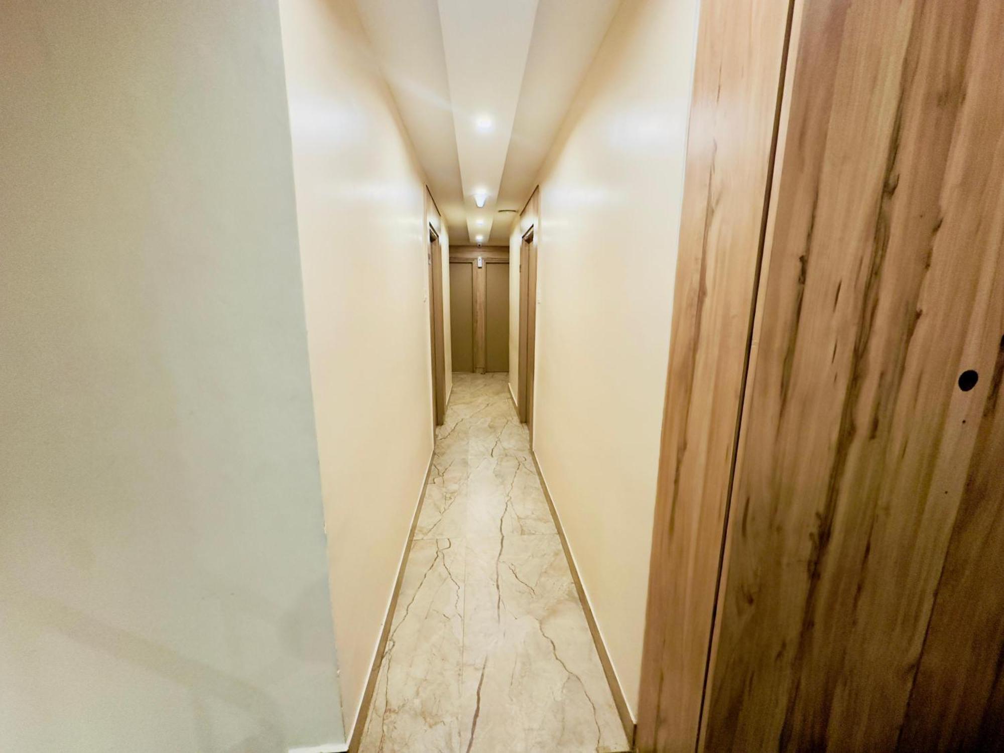 Stay Court - Business Class Hotel - Near Central Railway Station 첸나이 외부 사진
